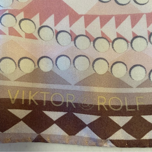 Victor&Rolf silk pink chocolate cameo print scarf - Picture 4 of 5